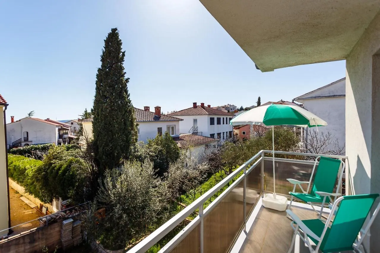 Golden Island Apartments Krk Town 0*,