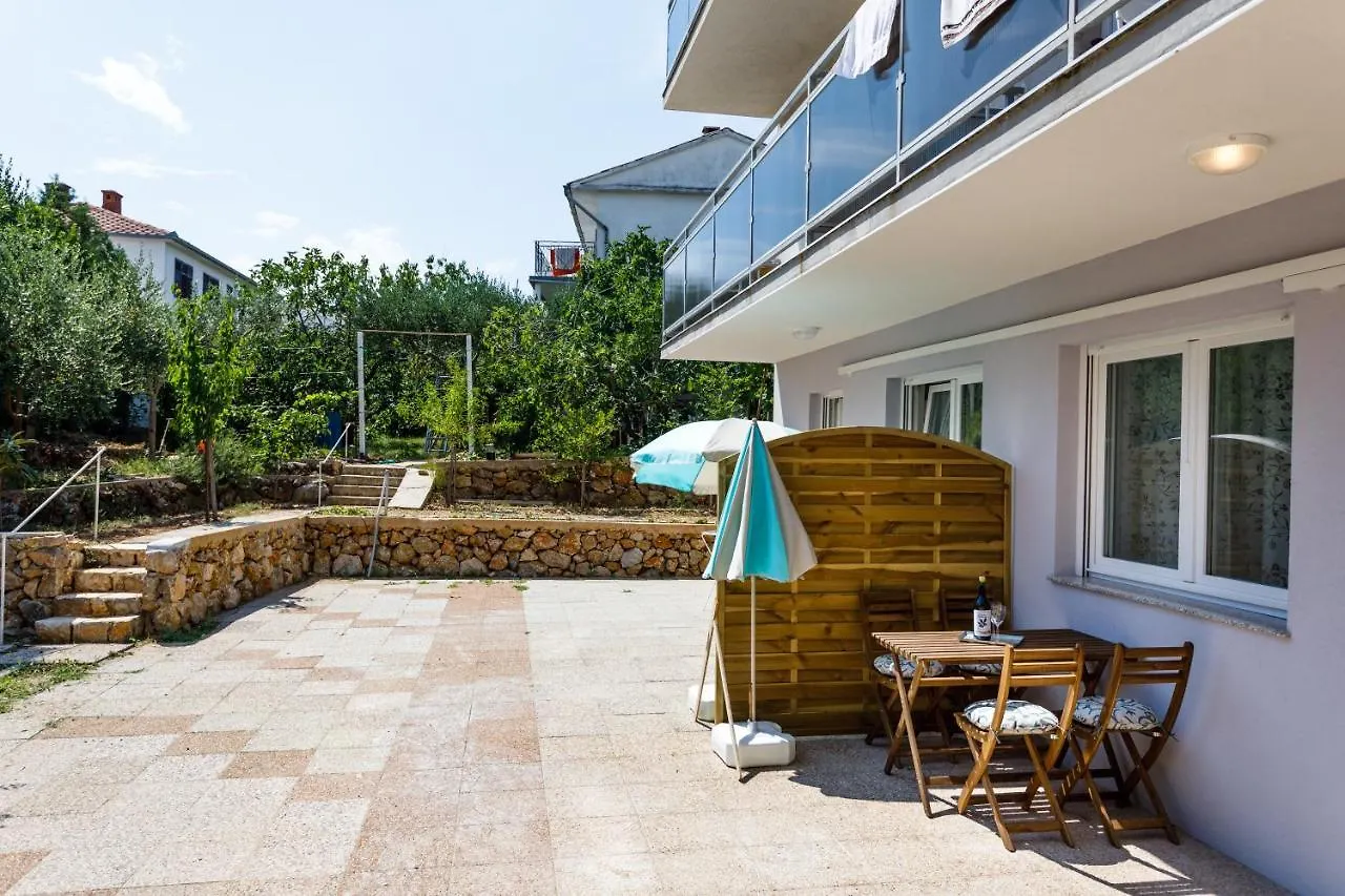 Golden Island Apartments Krk Town 0*,